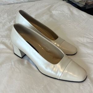 Amalfi Pearl Heels - size 8
